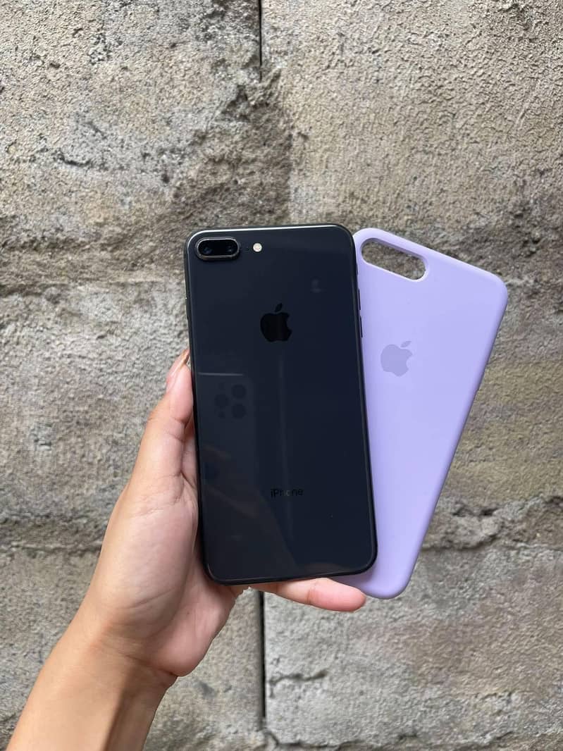Apple iPhone 8 Plus 0