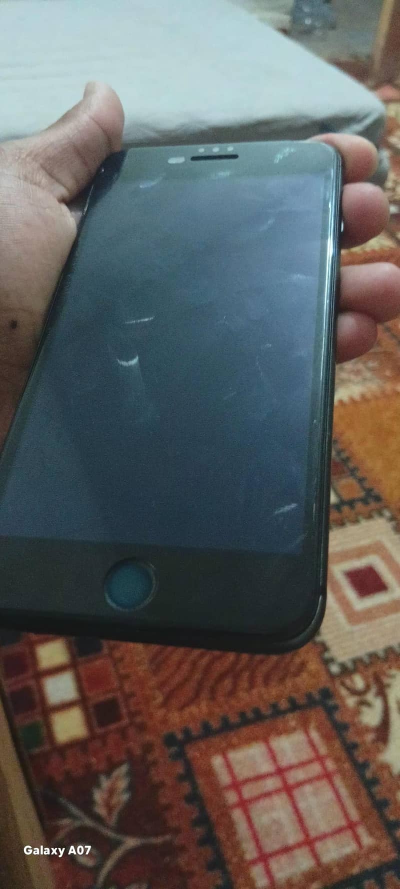 Apple iPhone 8 Plus 1