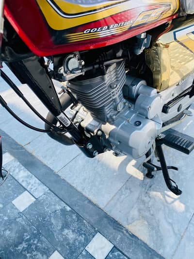 Honda gold eddition