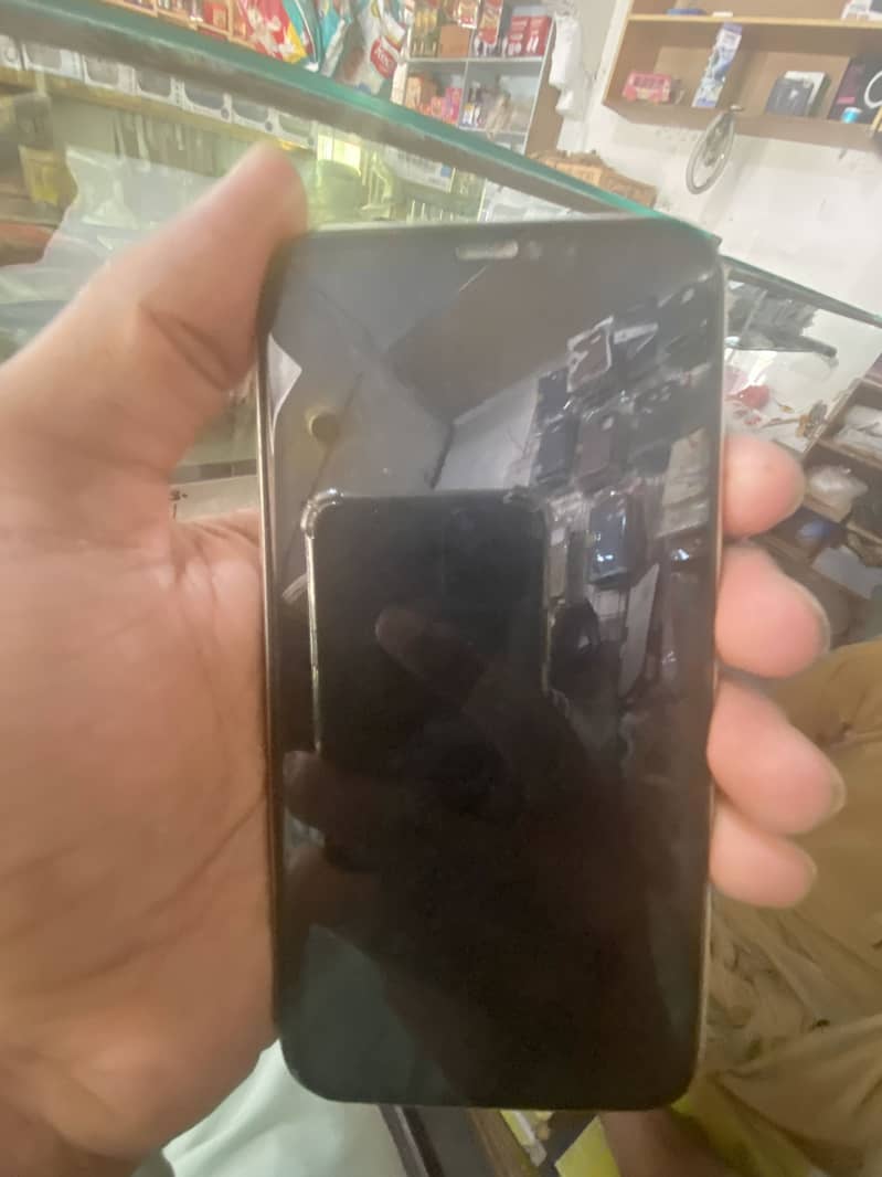 Apple iPhone 11 3