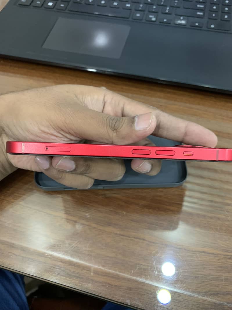 iPhone 13 5
