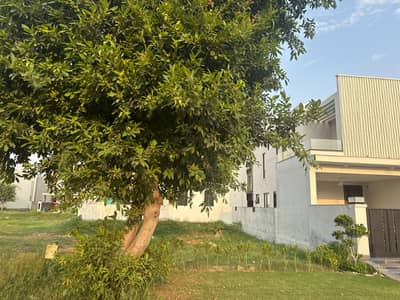 DHA Phase 7 10 Marla Plot For Sale