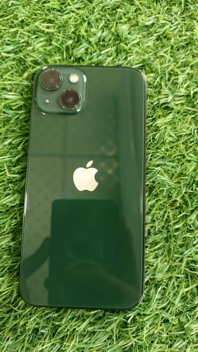 Apple iPhone 13