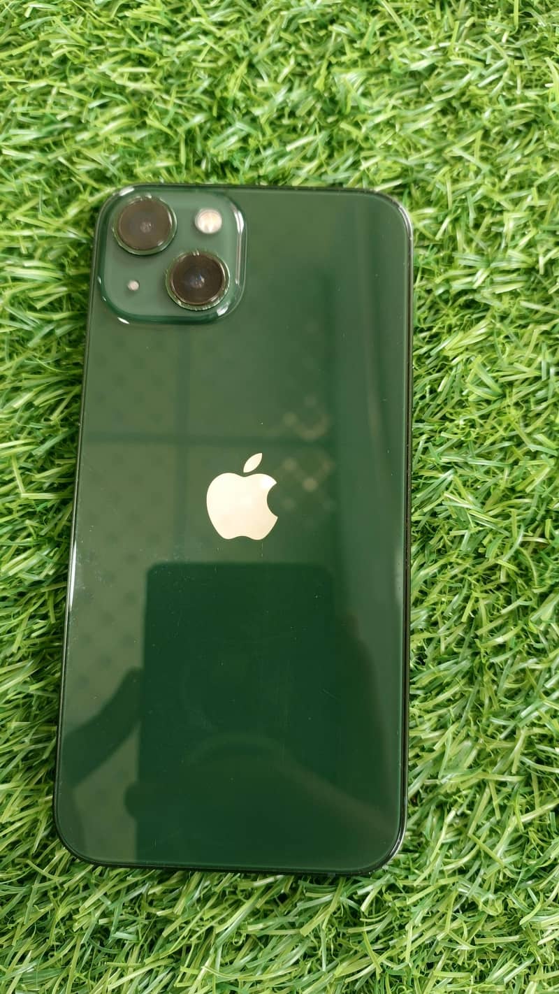 Apple iPhone 13 0