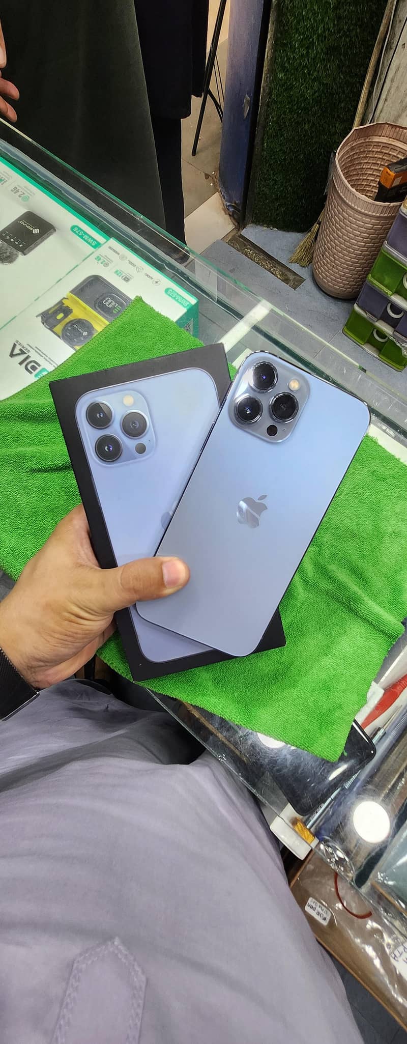 Apple iPhone 13 Pro Max 4