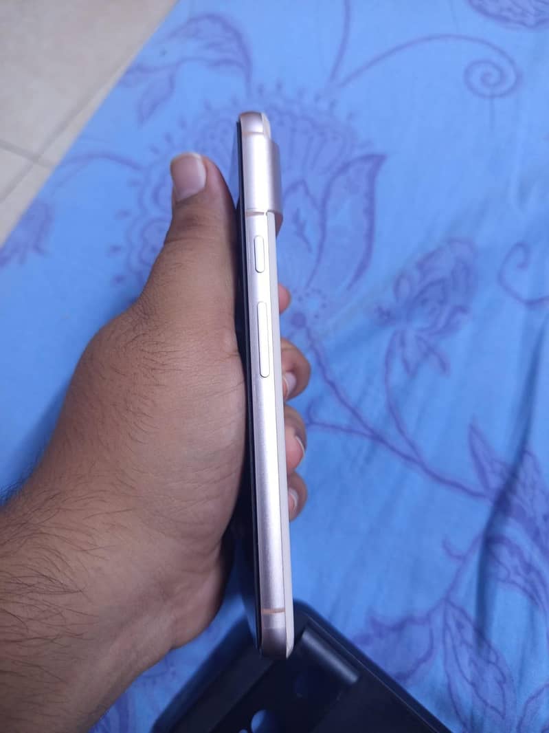 Google Pixel 8 1