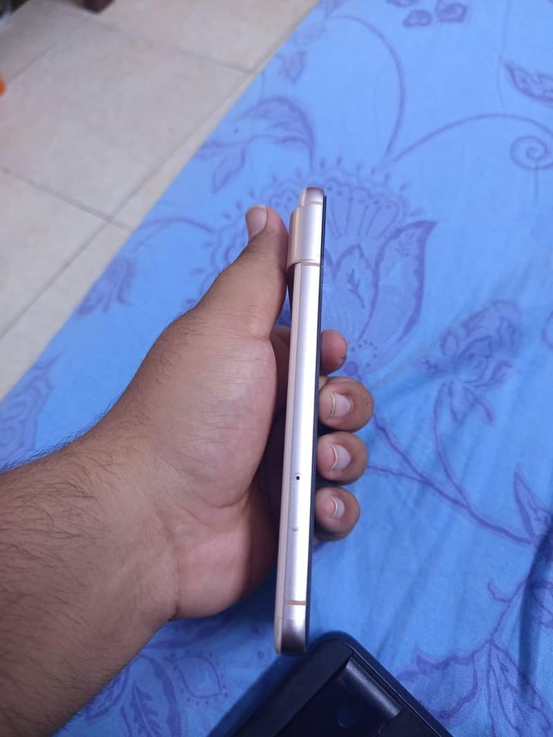 Google Pixel 8 3