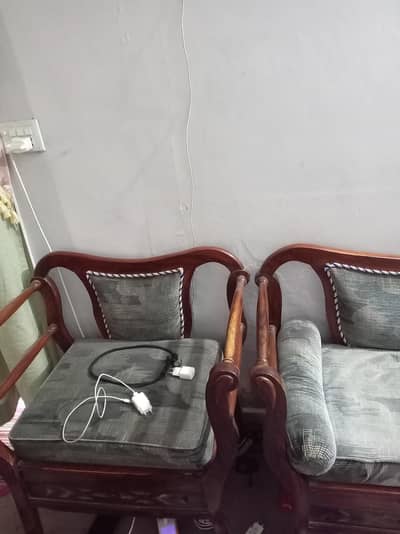 six seeter sofa set