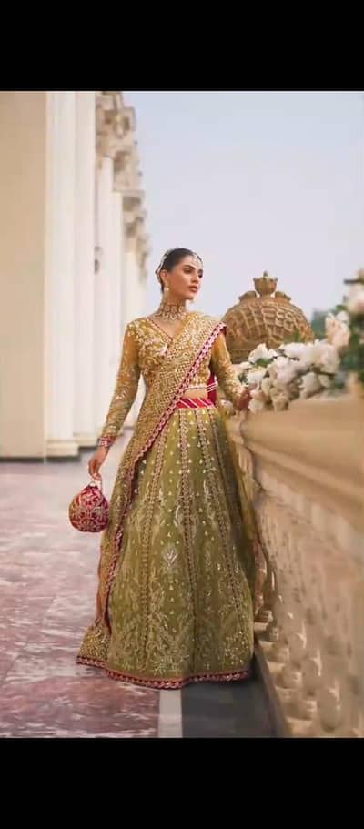 bridal mehndi dress