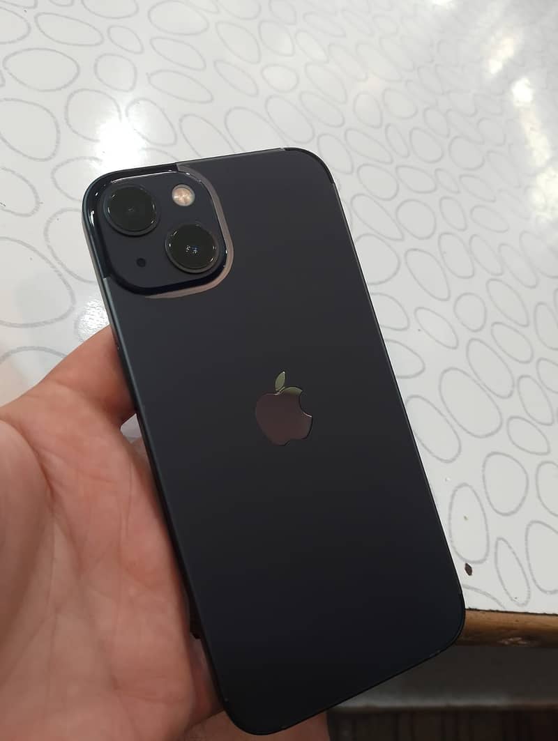 Apple iPhone 13 2