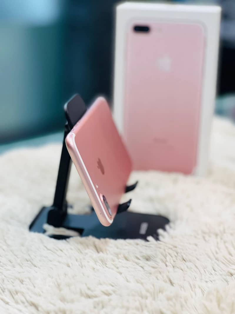 Apple iPhone 7 Plus 1