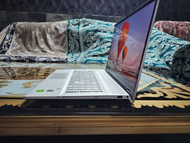 hp 17T 3