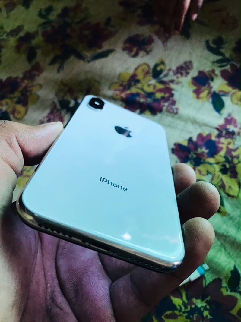 Apple iPhone X 0