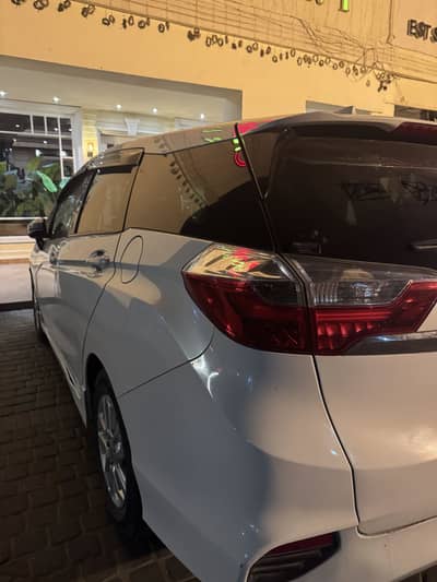 Honda Fit shuttle hybrid 2015 / 2017