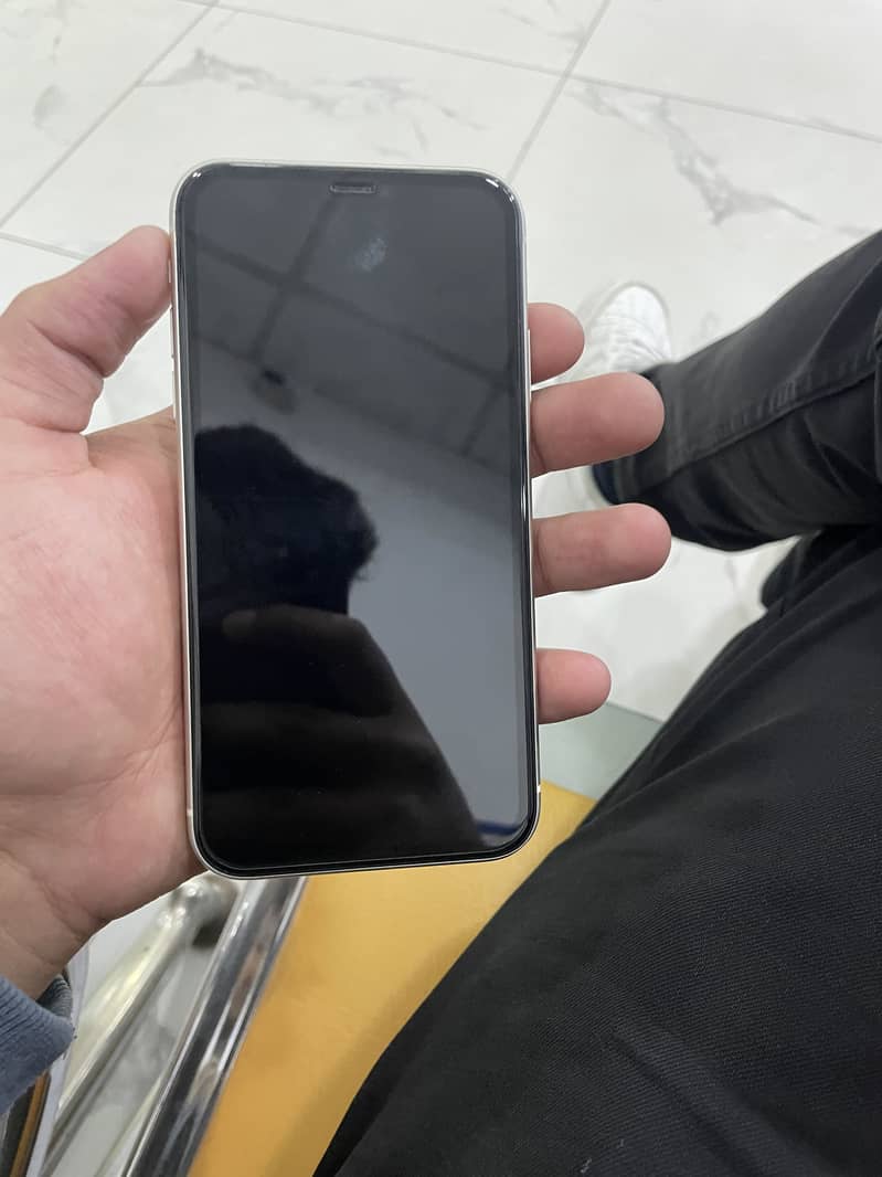 Apple iPhone 11 5