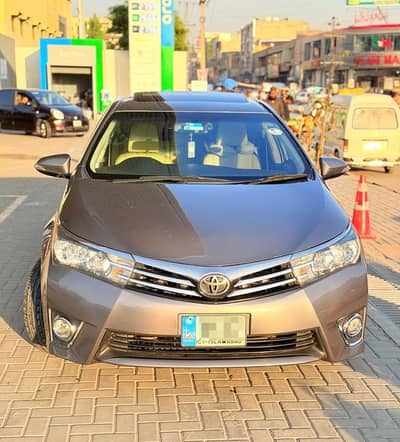Toyota Corolla Altis Grande CVT-i 1.8 2015