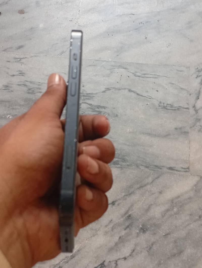 iPhone 14 simple 2