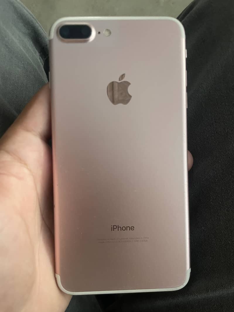 Apple iPhone 7 Plus 3