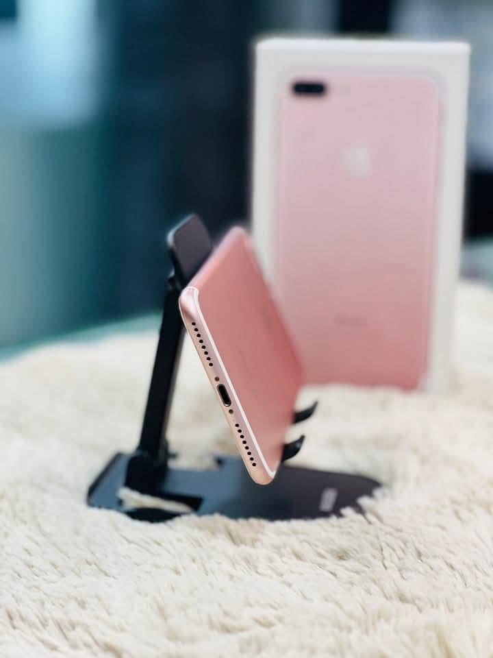 Apple iPhone 7 Plus 0