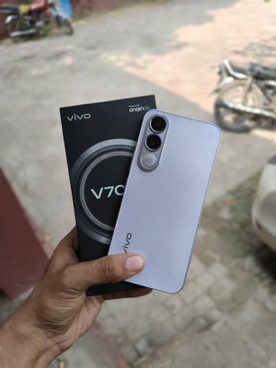 Vivo V70 FE 5G