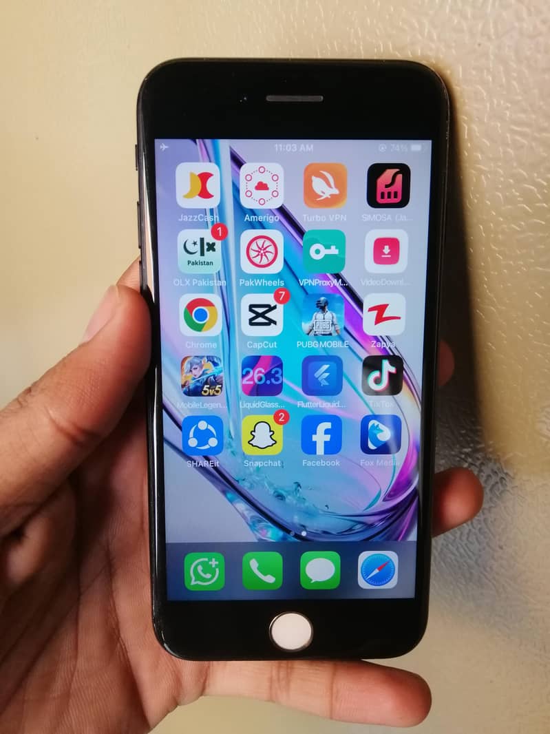 Apple iPhone 7 1