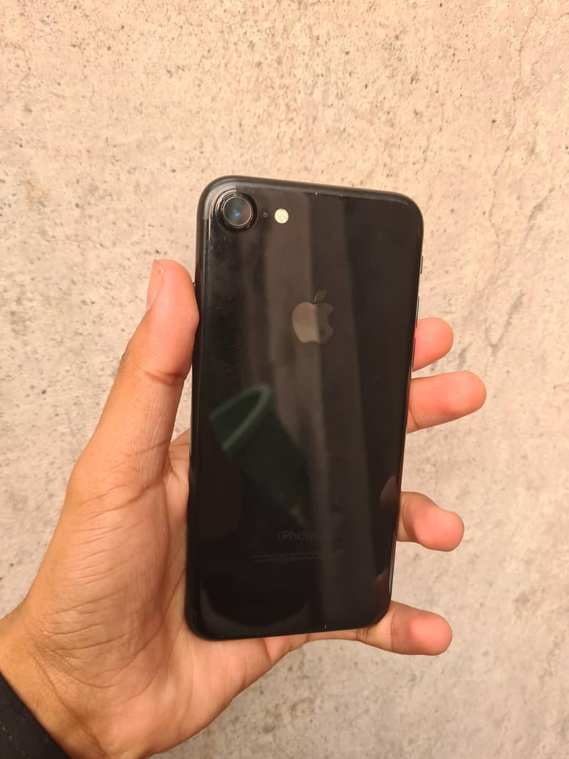 Apple iPhone 7 4
