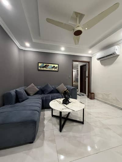 1 bed Luxury Appatment For Short Stay. 0321 1046192