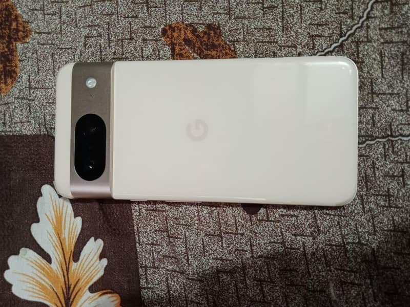 Google Pixel 8 1
