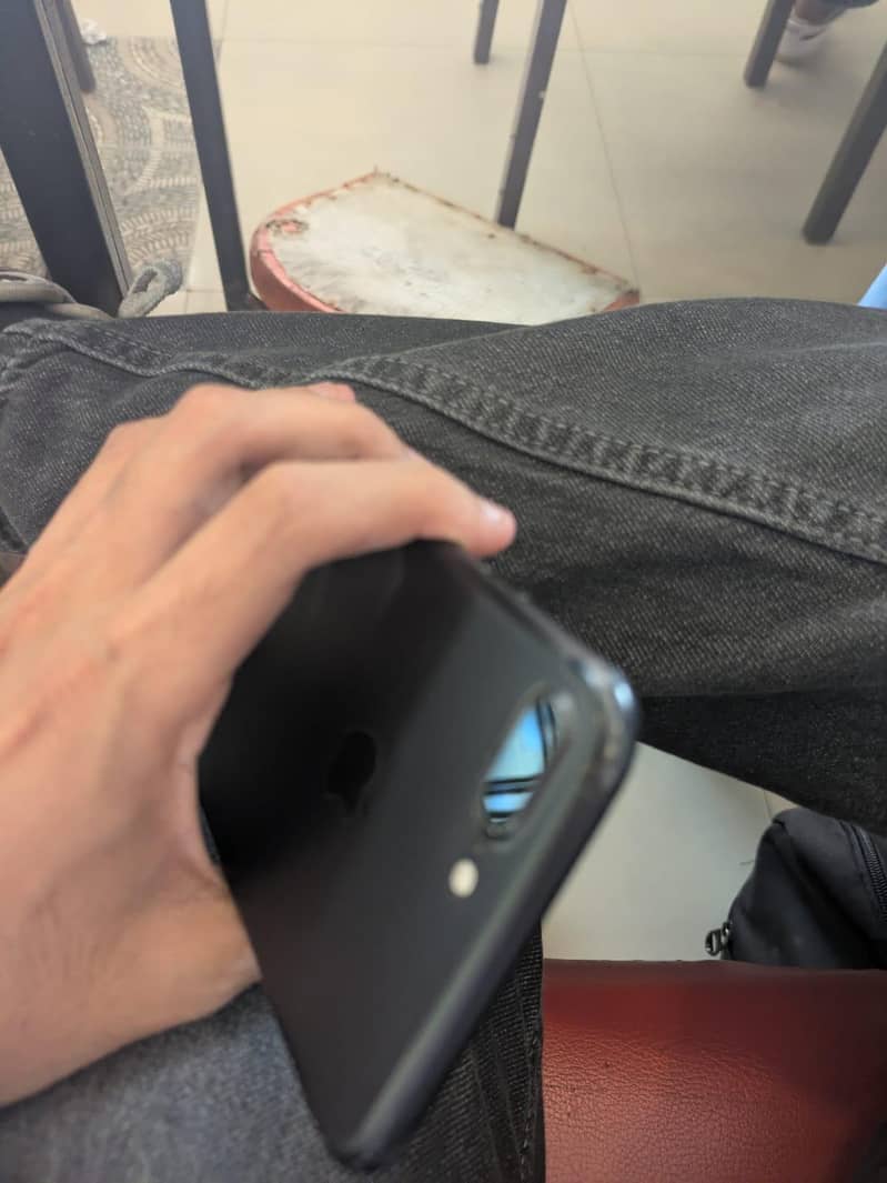 Apple iPhone 7 Plus 4