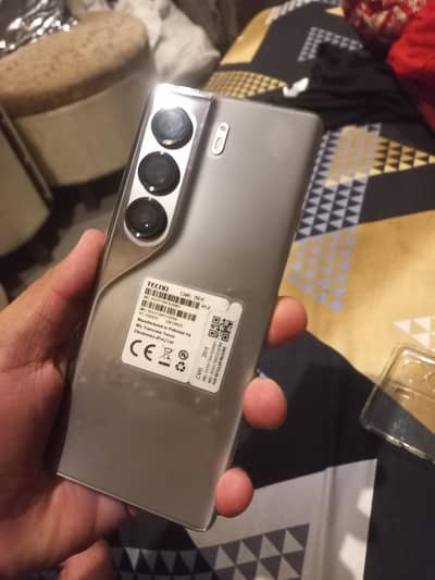 Tecno CAMON 40 Pro