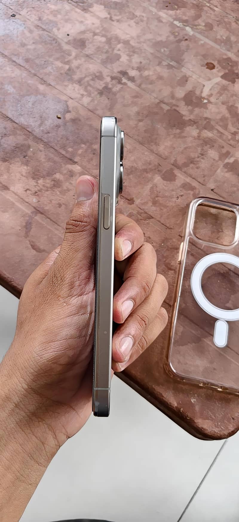 Apple iPhone 15 Pro Max 3