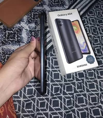 Samsung A04 sale 3+32 full box original charger