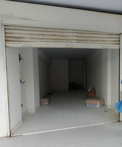 SHOP FOR RENT AT TARIQ ROAD.
