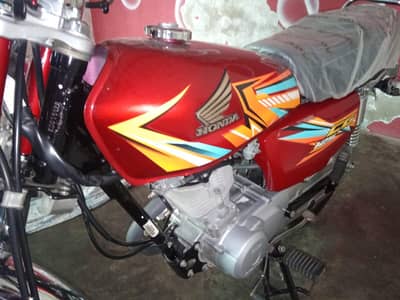 Honda cg 125 red color
