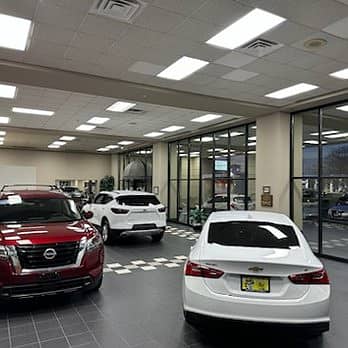 GROUND FLOOR SPACE AVAILABLE FOR SHOWROOM