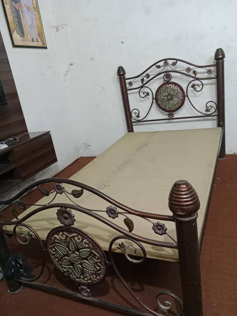 single bed 0