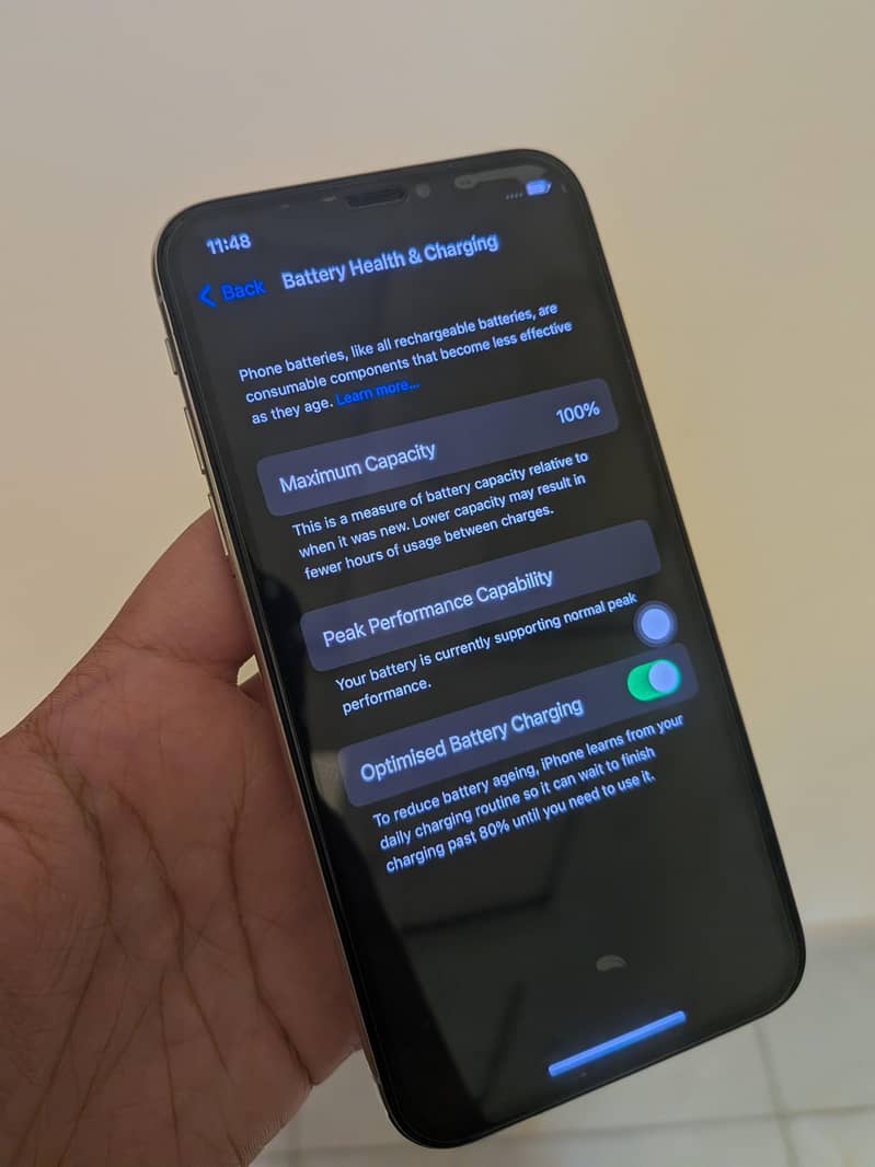 Apple iPhone X 4