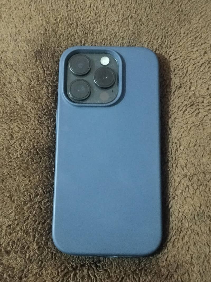 Apple iPhone 15 Pro 0