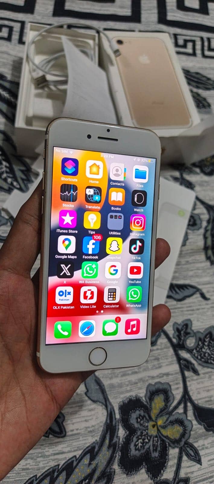 Apple iPhone 7 5