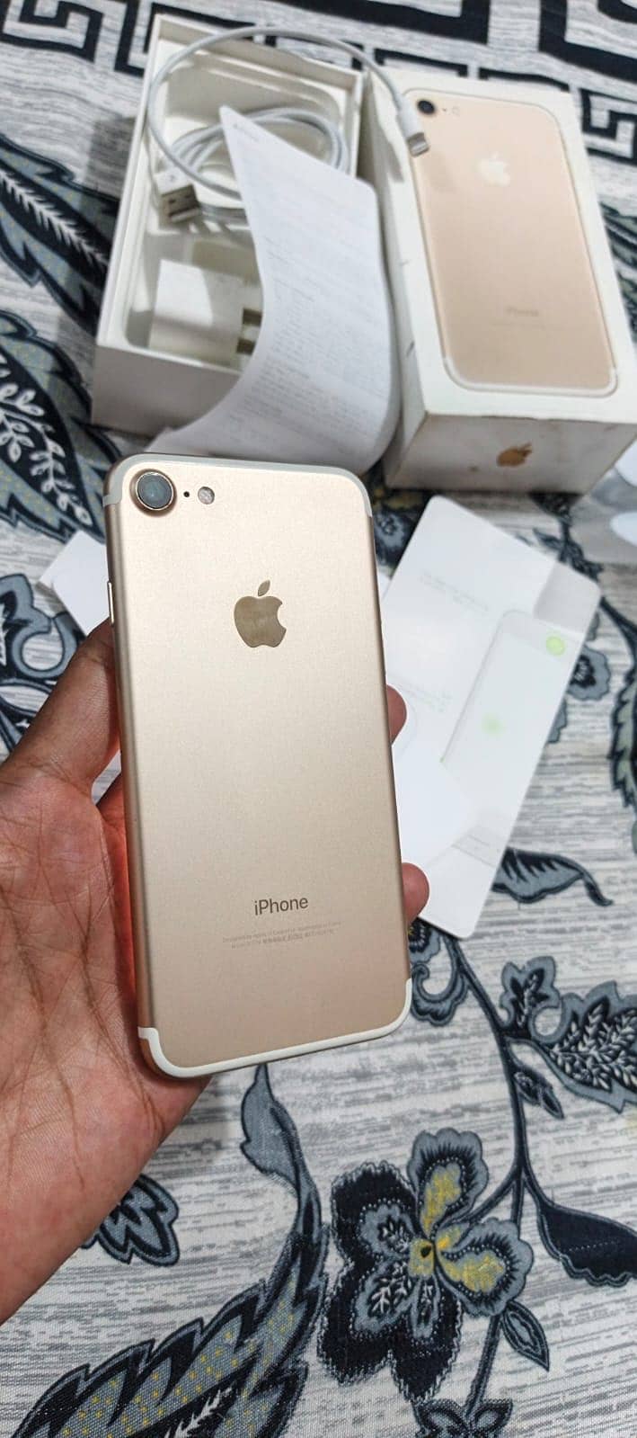 Apple iPhone 7 7