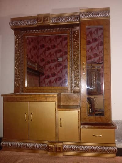 dressing table with mirror
