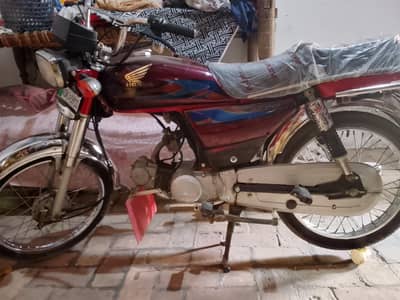 Honda cd70 10 madal candihs 10+10 full tayar hai