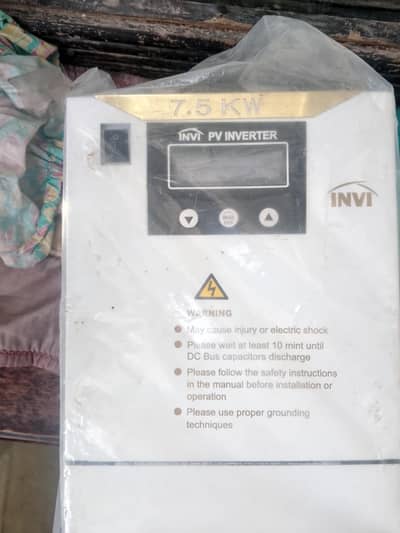 ,1pc Mppt, 2pcs steplizer 2 invter 1Pcs Mppt 2solar panal genrator.