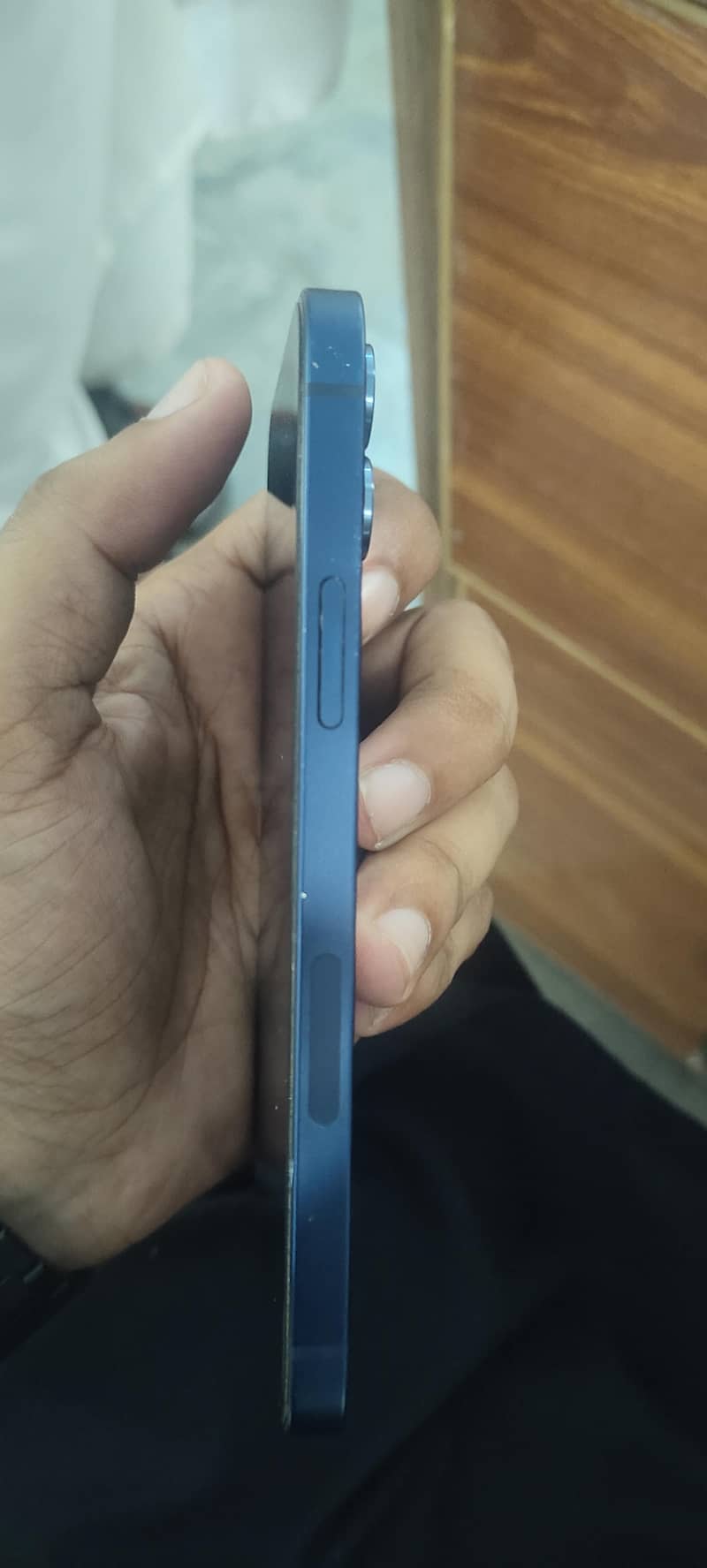 Apple iPhone 12 1