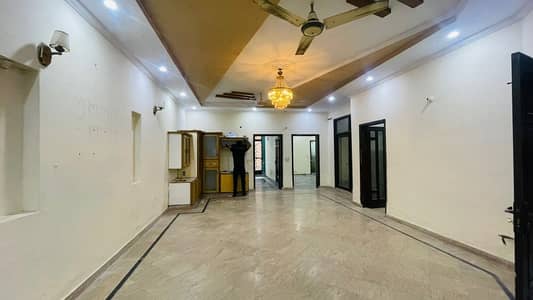 08 MARLA LOWER PORTION WITH GARAGE FOR RENT IN JOHAR TOWN LAHORE