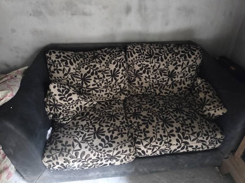 3 sofas 2 seater 1