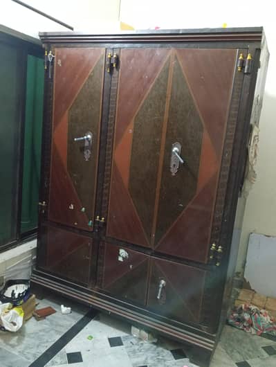 Large 3-Door Heavy Steel Wardrobe / Metal Saif Almari