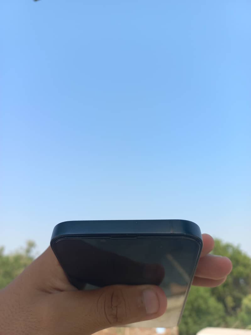 Apple iPhone 13 3