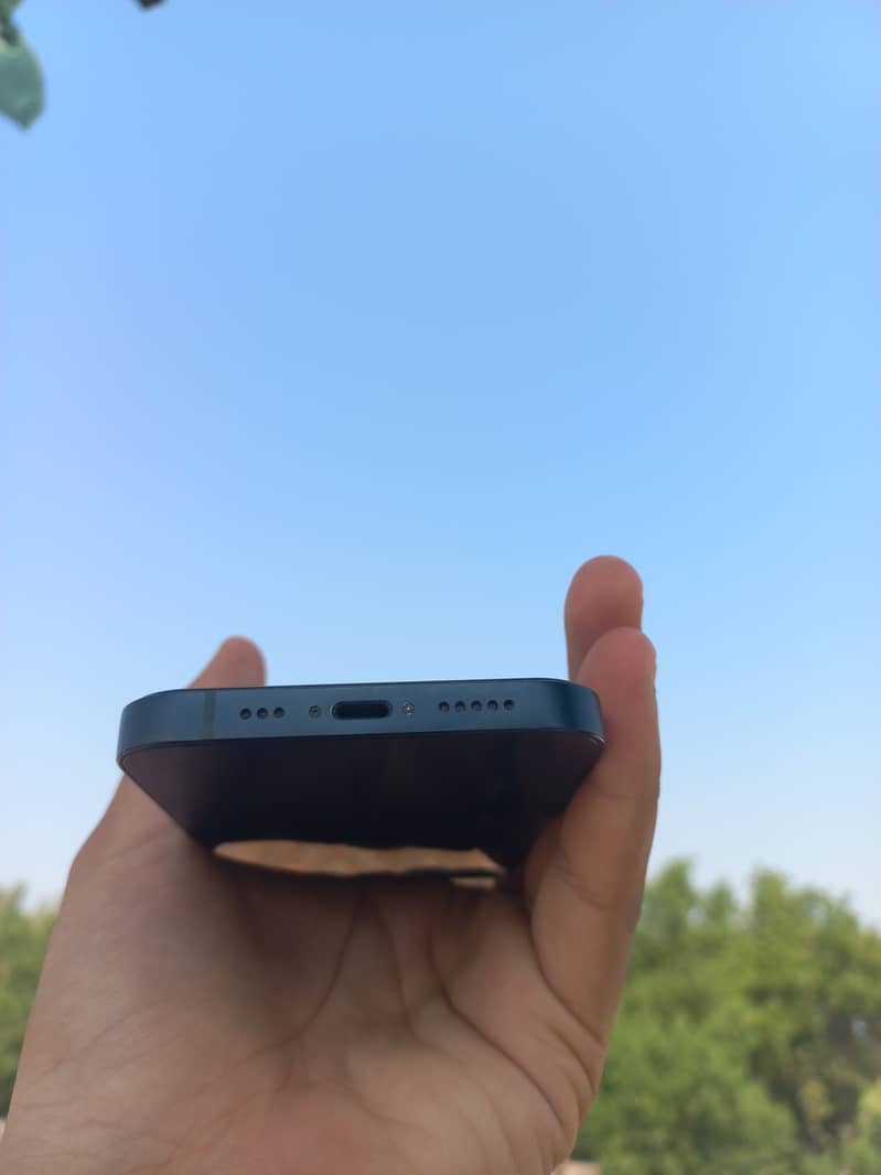 Apple iPhone 13 4
