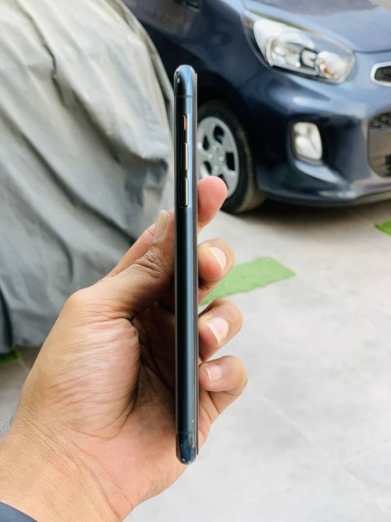 iPhone 11 Pro Max 2
